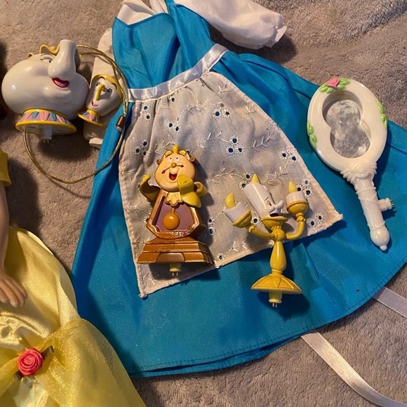 2002 DISNEY BEAUTY AND THE BEAST INTERACTIVE TALKING BELLE DOLL - Picture 3 of 9